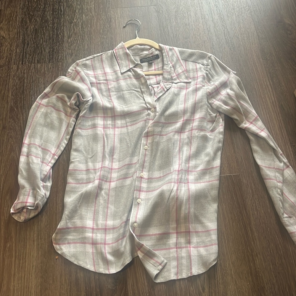 Grey plaid shirt, Banana Republic, size Small, Gently worn!